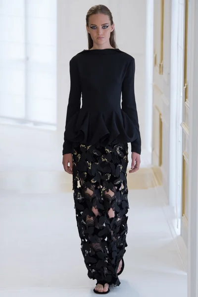 Look 13